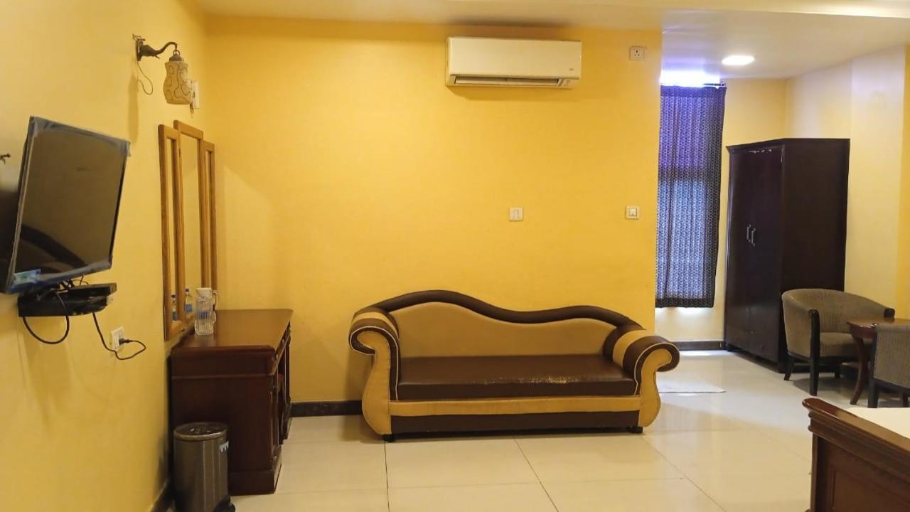 Sriannamalaiyar Residency Hotel Vellore Exterior foto