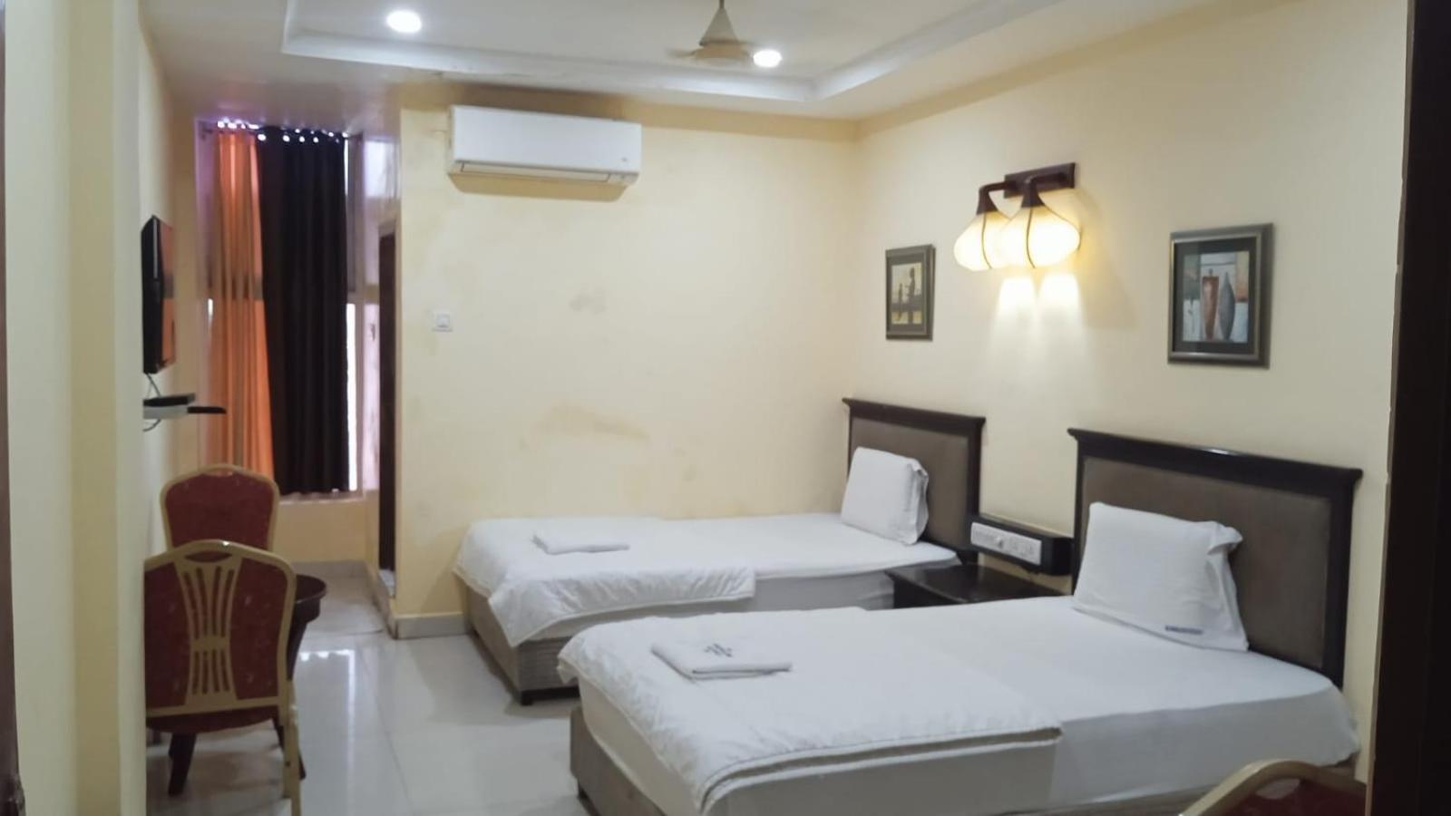 Sriannamalaiyar Residency Hotel Vellore Exterior foto