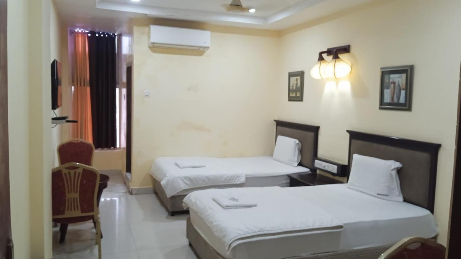 Sriannamalaiyar Residency Hotel Vellore Exterior foto