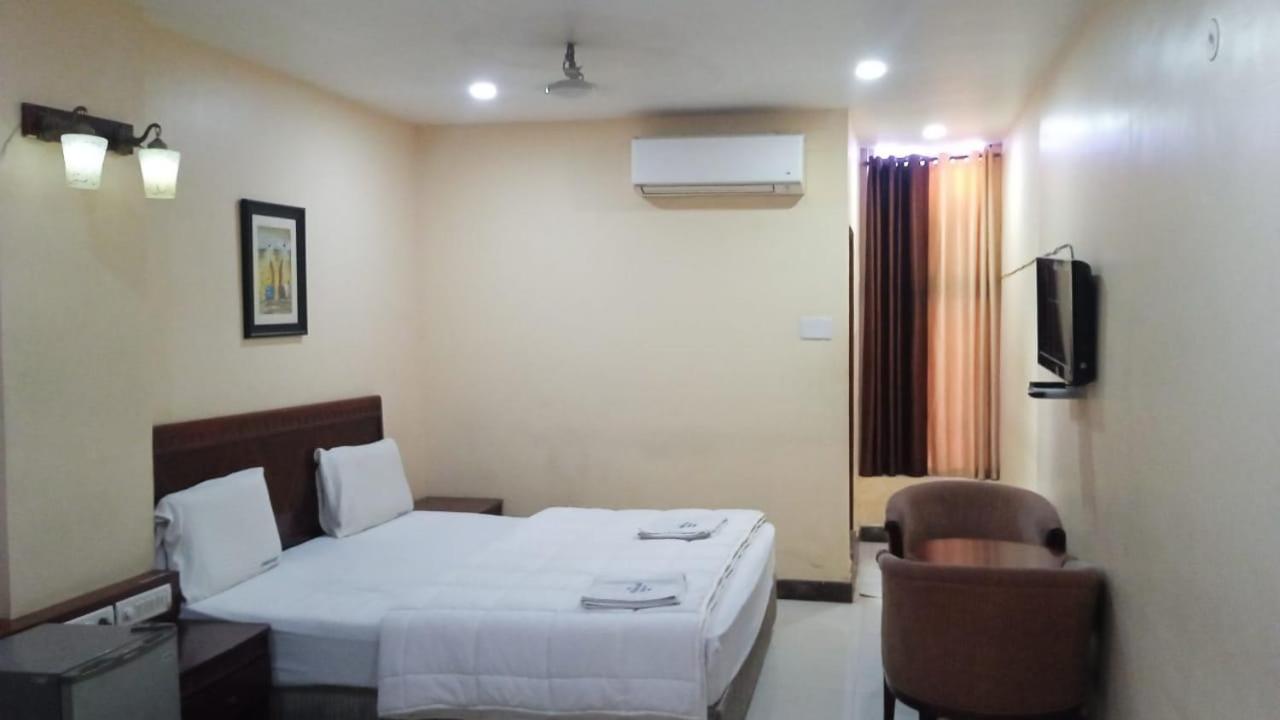 Sriannamalaiyar Residency Hotel Vellore Exterior foto