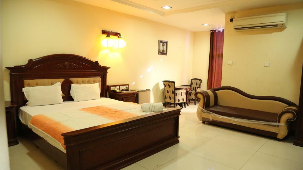 Sriannamalaiyar Residency Hotel Vellore Exterior foto